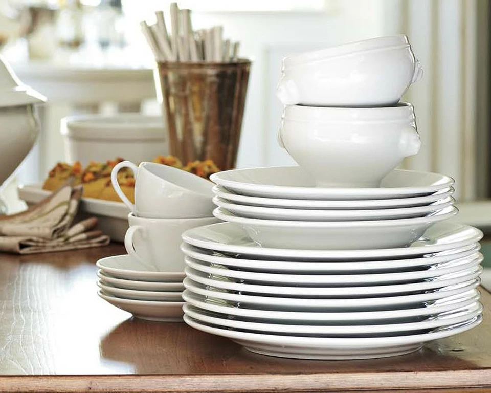 Pillivuyt Coupe Porcelain Soup/Pasta Plates - Image 7